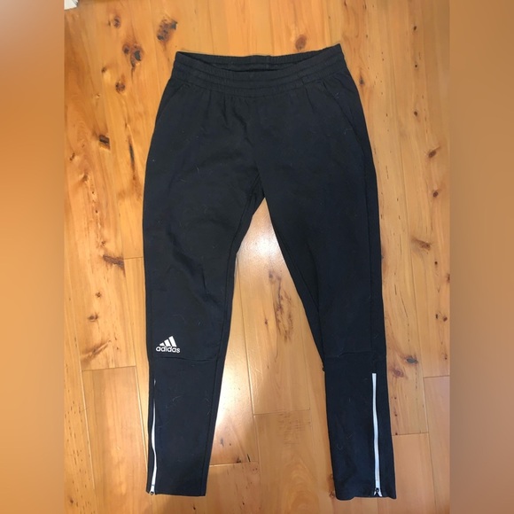 Women’s adidas joggers - Picture 3 of 6